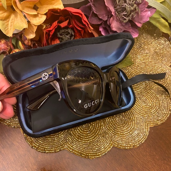 New🔥Gucci sunglasses with tag - Picture 4 of 15